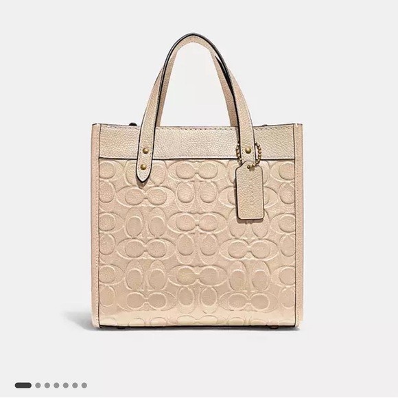 Coach Field Tote 22 in Signature Leather - Picture 1 of 8